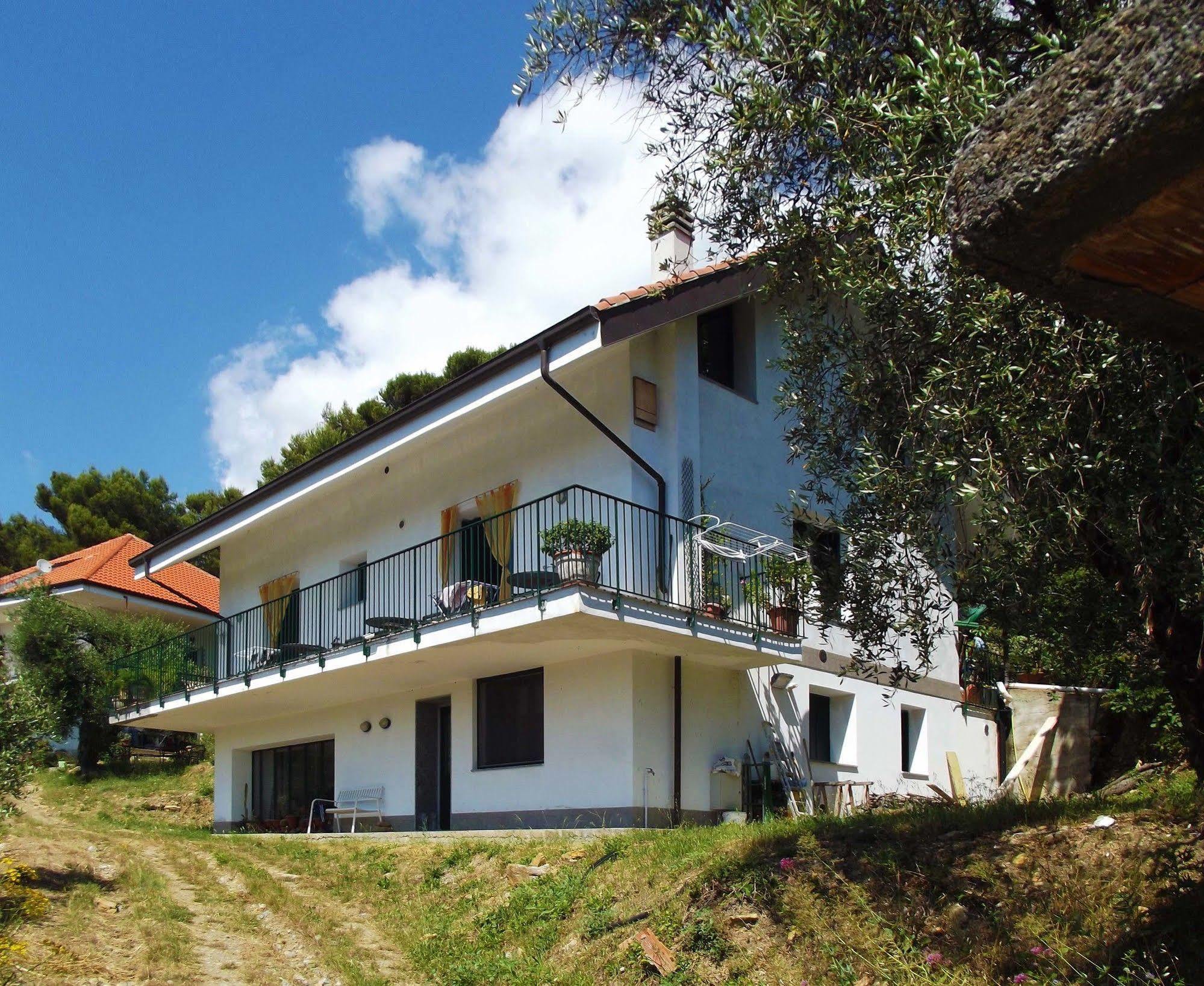 B&B L'Intrigante Seborga Eksteriør billede